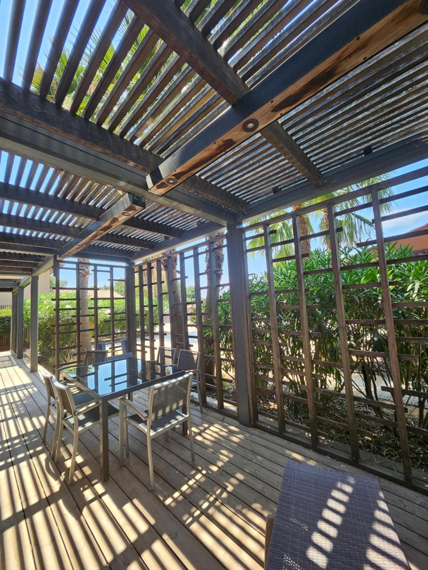 Residence Saint Pierre Grimaud Buitenkant foto